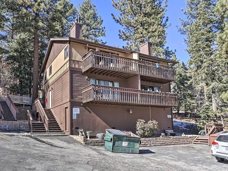 Photo of 1264 Club View Dr Unit 304, Big Bear Lake, CA 92315